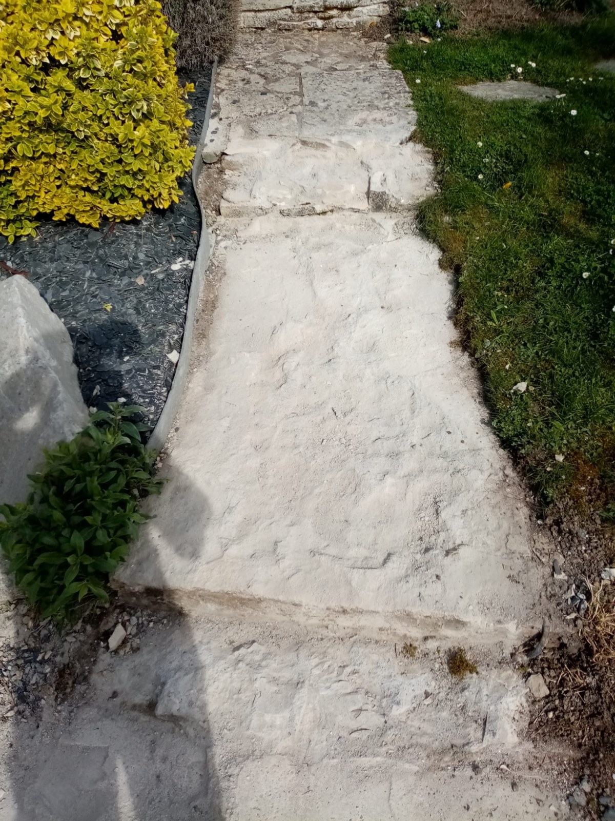 Allée en pavés : élégance, durabilité et finition haut de gamme